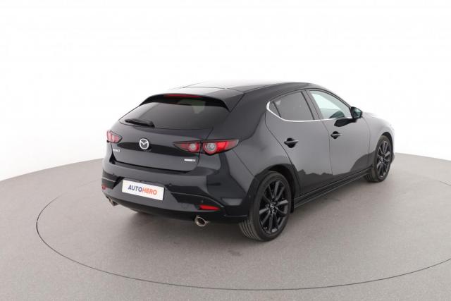 Mazda 3 image 2