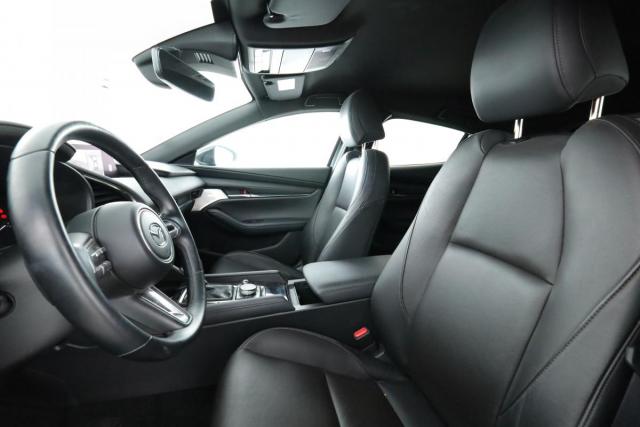 Mazda 3 image 3