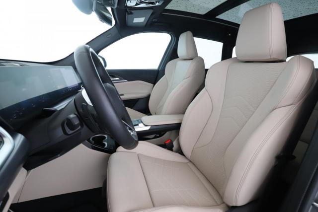 Bmw X1 image 1