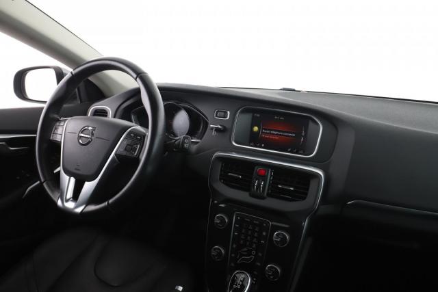 Volvo V40 image 2