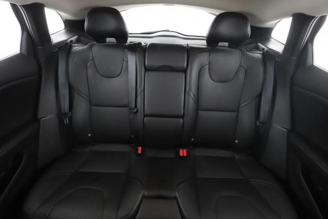 Volvo V40 image 9