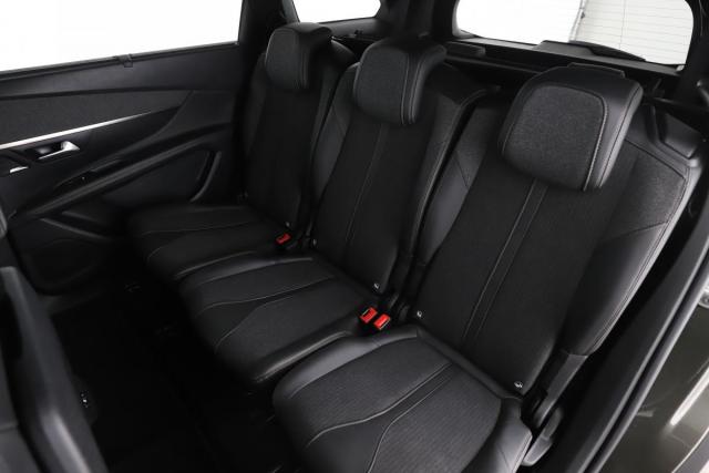 Peugeot 5008 image 9