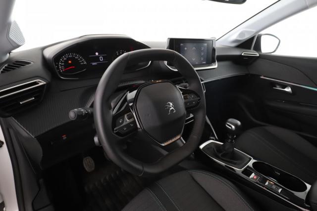 Peugeot 208 image 5