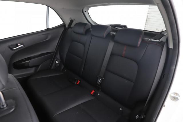 Kia Picanto image 7