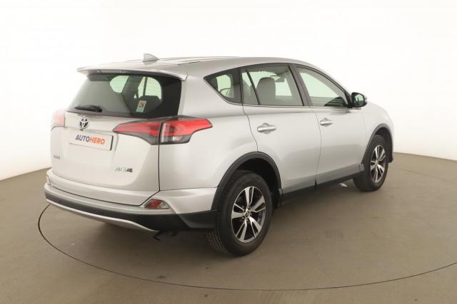 Toyota Rav4 image 2