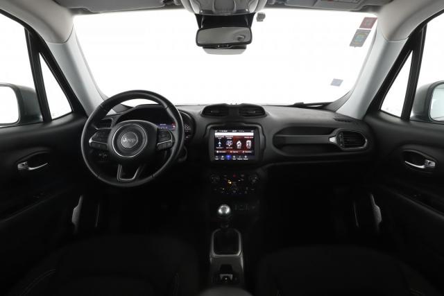 Jeep Renegade image 5