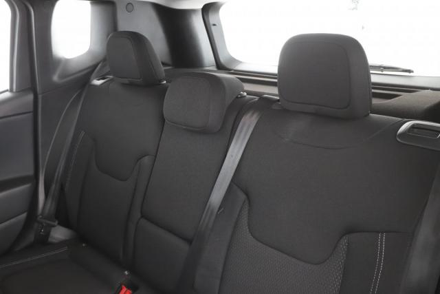 Jeep Renegade image 2