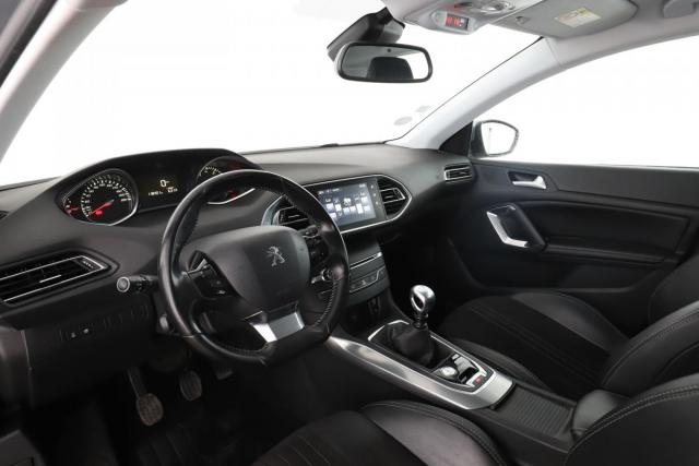 Peugeot 308 image 8