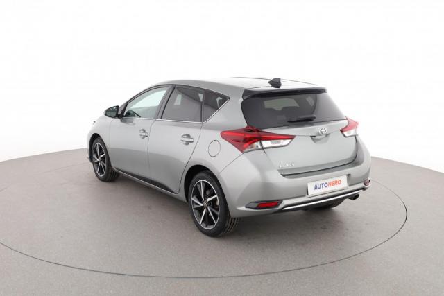 Toyota Auris image 6