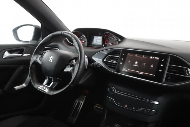 Peugeot 308 image 1