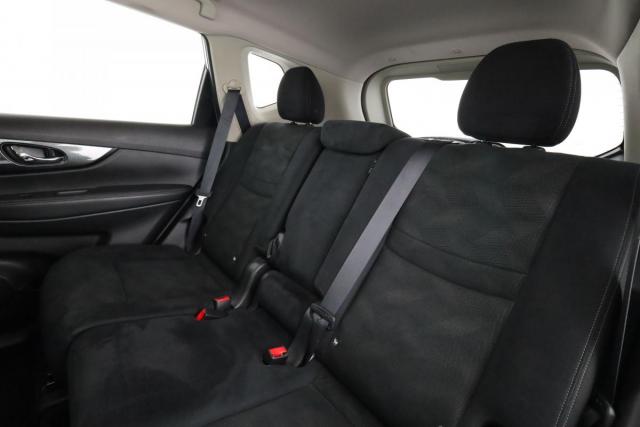 Nissan X-Trail image 9