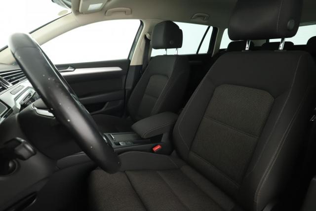 Volkswagen Passat Sw image 4
