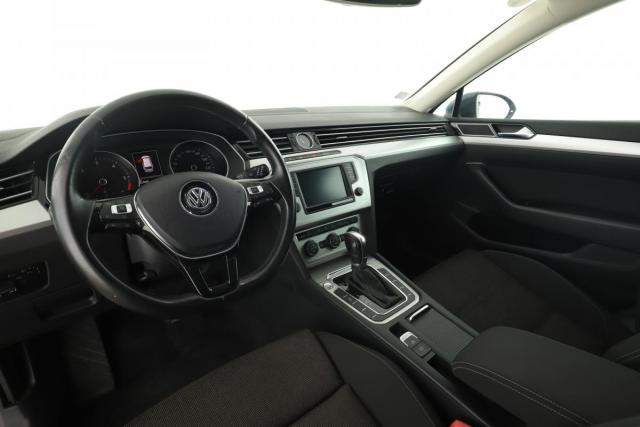 Volkswagen Passat Sw image 7
