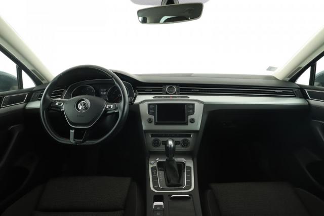 Volkswagen Passat Sw image 9