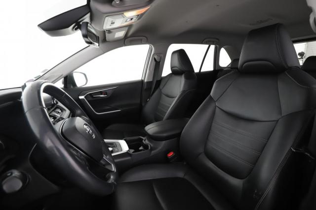 Toyota Rav4 image 8