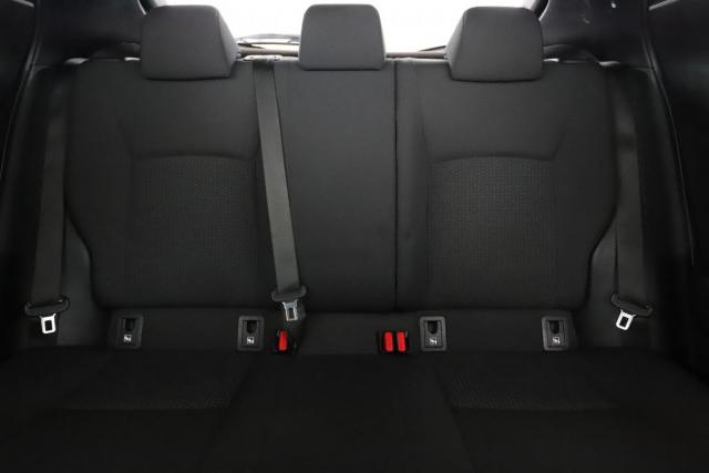 Toyota C-Hr image 2