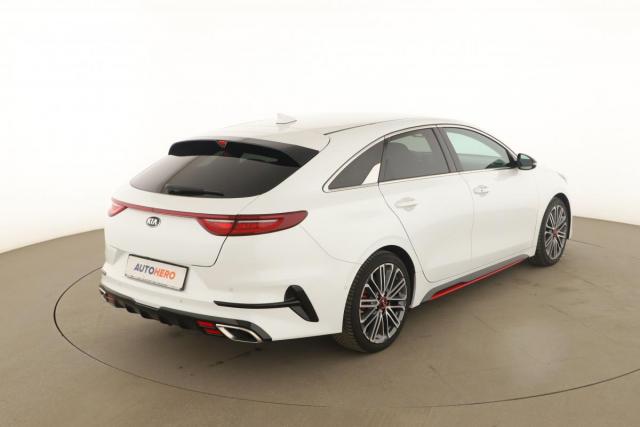 Kia Proceed image 9