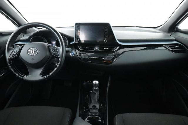 Toyota C-Hr image 5