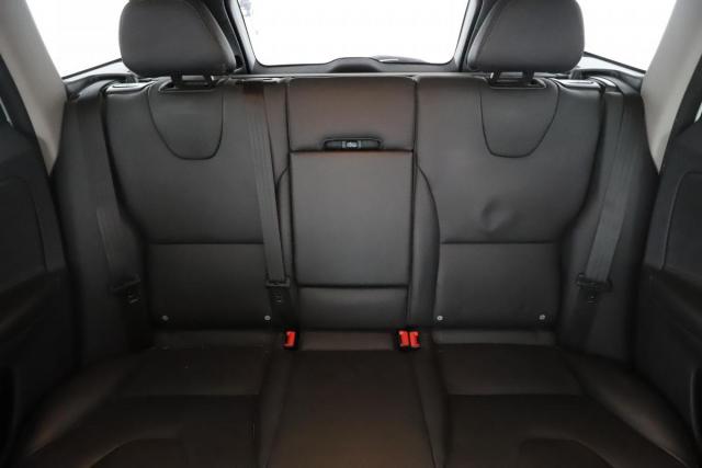 Volvo Xc60 image 9