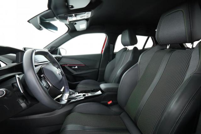 Peugeot 2008 image 9