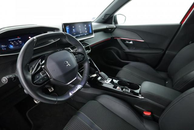 Peugeot 2008 image 6