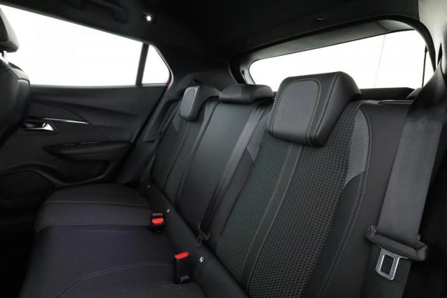 Peugeot 2008 image 2