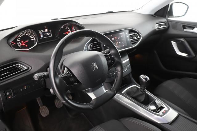 Peugeot 308 image 1