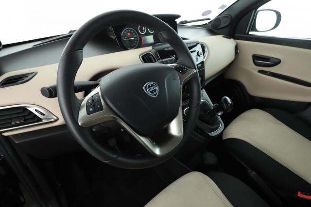 Lancia Ypsilon image 4