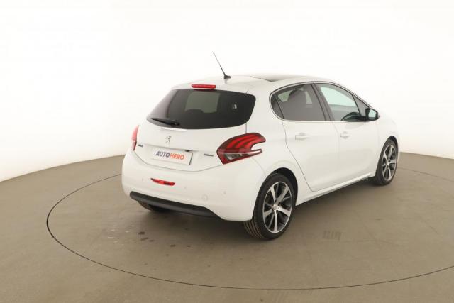 Peugeot 208 image 4