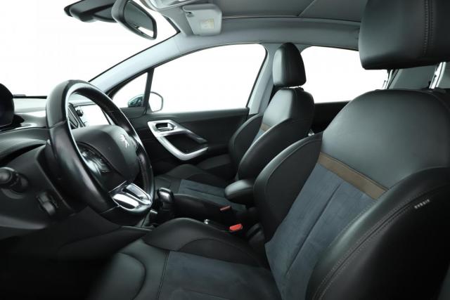 Peugeot 208 image 3