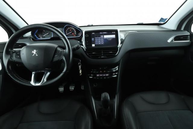 Peugeot 208 image 7