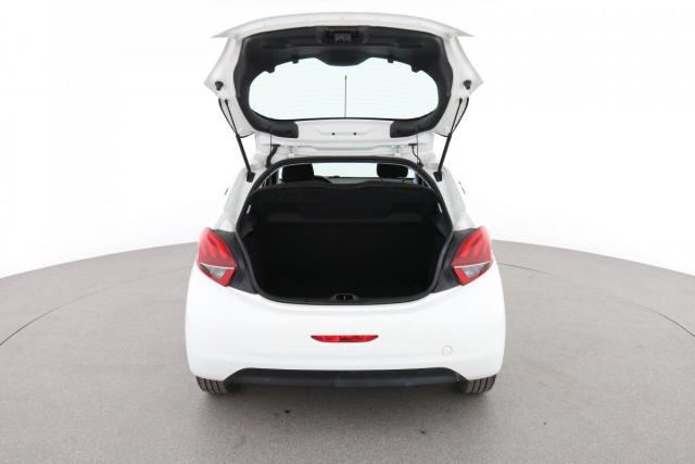 Peugeot 208 image 8