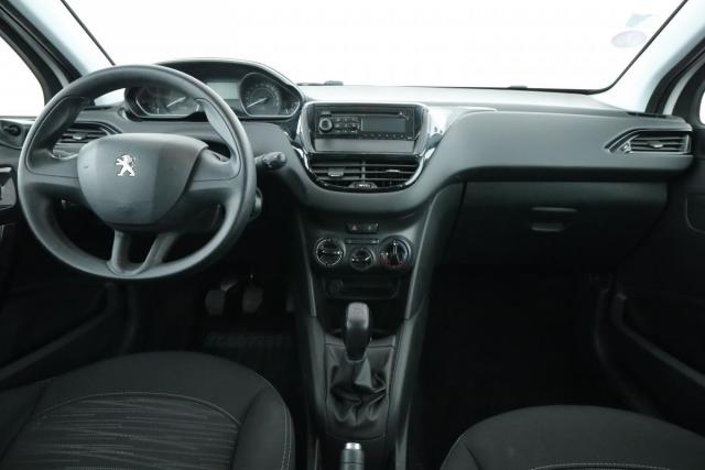 Peugeot 208 image 5