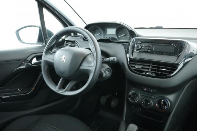 Peugeot 208 image 9