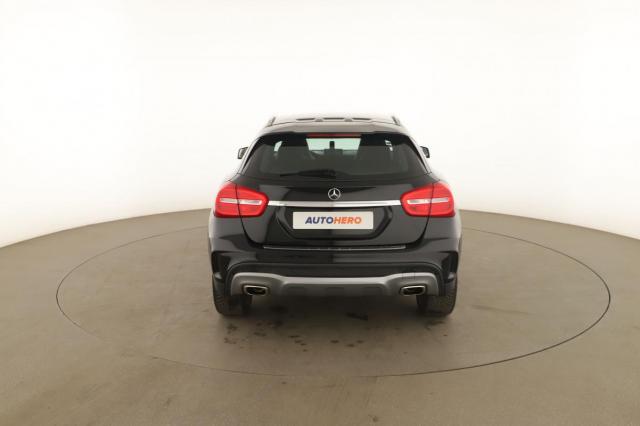 Mercedes Benz Gla image 7