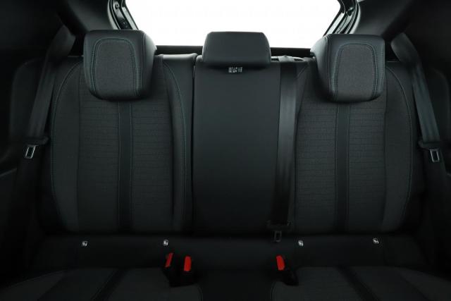Peugeot 208 image 9