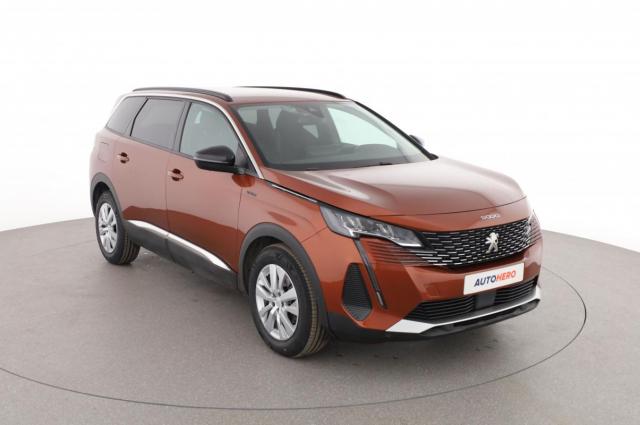 Peugeot 5008 image 1