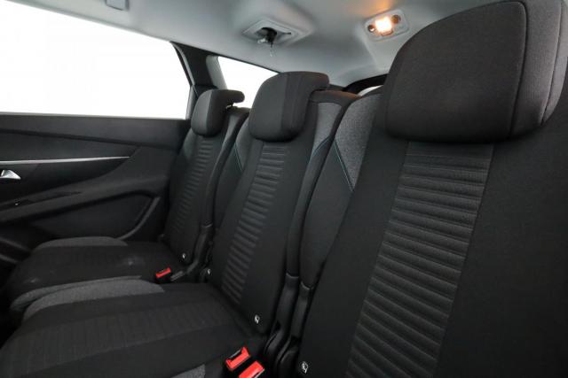 Peugeot 5008 image 8
