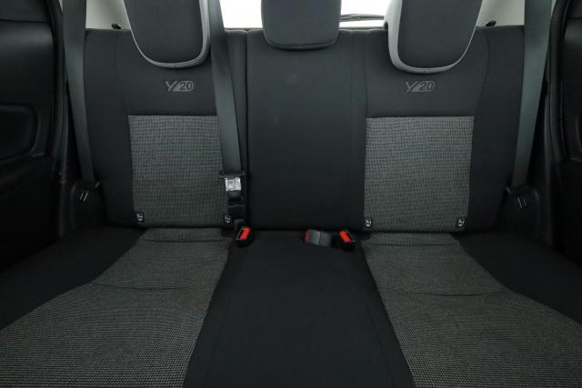 Toyota Yaris image 7