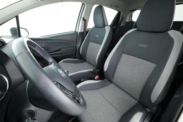 Toyota Yaris image 2