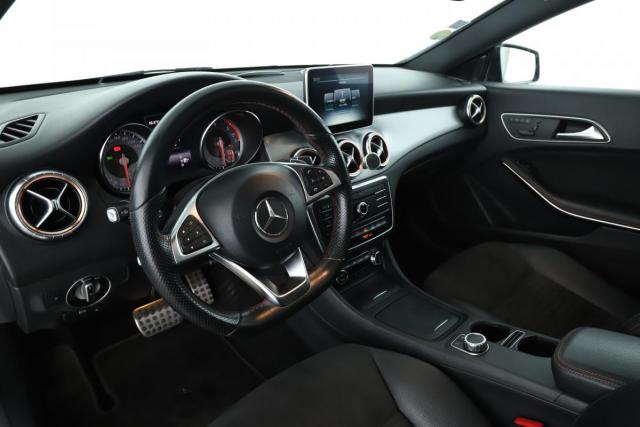Mercedes Benz Cla Shooting Brake image 5