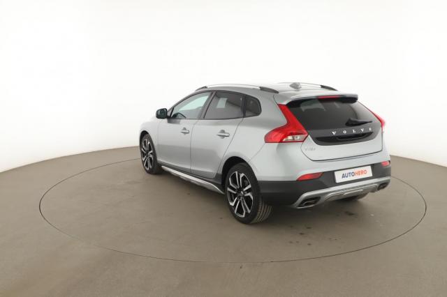 Volvo V40 Cross Country image 4