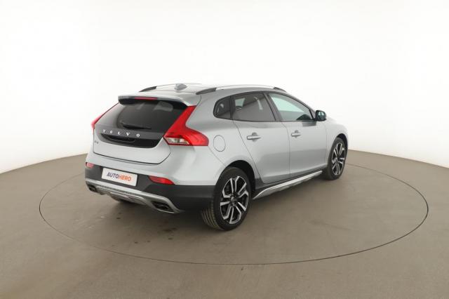 Volvo V40 Cross Country image 1