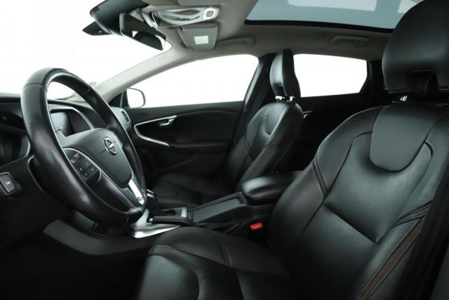 Volvo V40 Cross Country image 6
