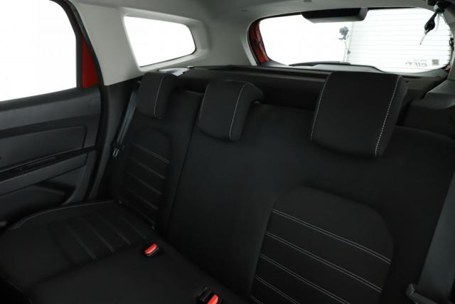Dacia Duster image 9