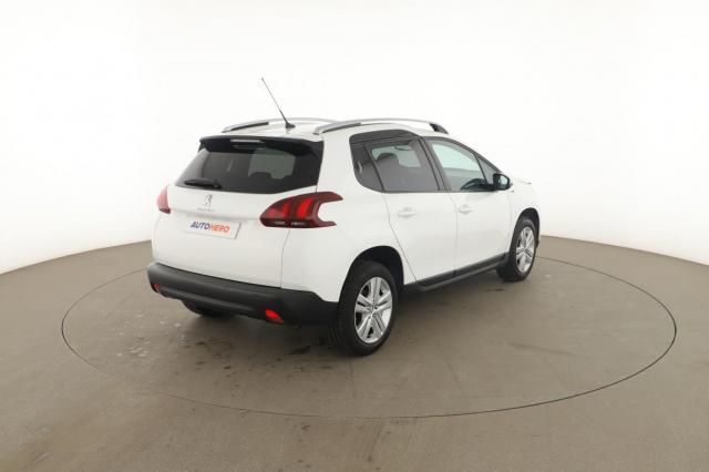 Peugeot 2008 image 8