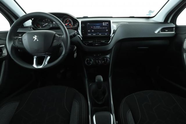 Peugeot 2008 image 1