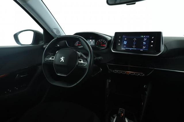Peugeot 2008 image 2