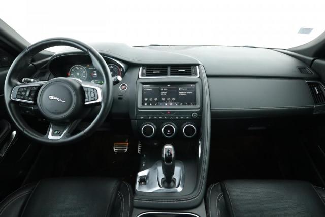 Jaguar E-Pace image 8