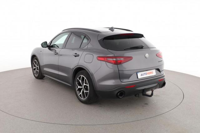 Alfa Romeo Stelvio image 8